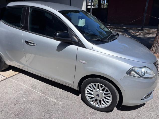 Lancia Ypsilon 1.2 69 CV 5 porte S&S Platinum - Foto 6