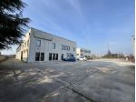Immobile di 1700 m² con 3 locali in affitto a San Zeno Naviglio