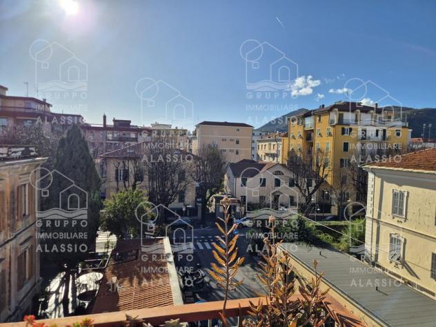 Albenga, soleggiato e centralissimo appartamento con terrazzo in centro - Foto 13