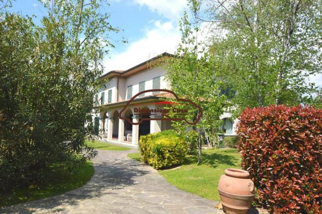 Villa in vendita a Segromigno In Piano - Capannori 450 mq Rif: 1069914
