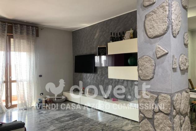 Appartamento di 94 m² con 3 locali e box auto in vendita a Limbiate
