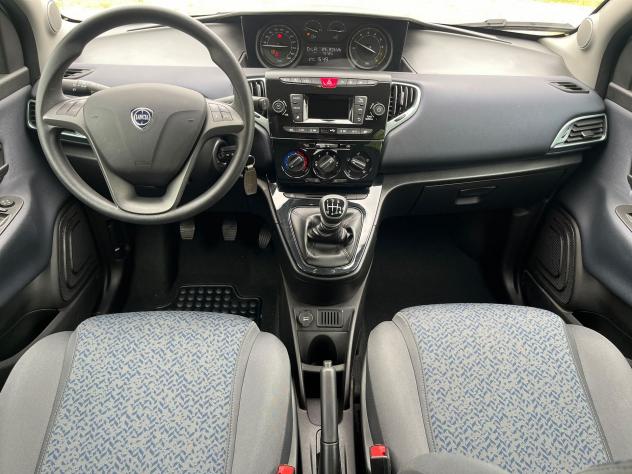 Lancia Ypsilon 1.0 FireFly 70cv Hybrid Oro - Foto 10