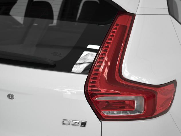 Volvo XC40 D3 AWD Geartronic Momentum - Foto 8