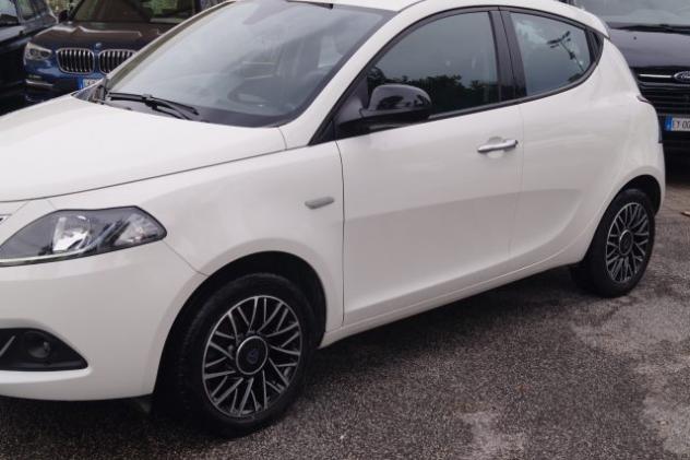 LANCIA Ypsilon 1.0 FireFly 5 porte S&S Hybrid Gold rif. 24198404 - Foto 2
