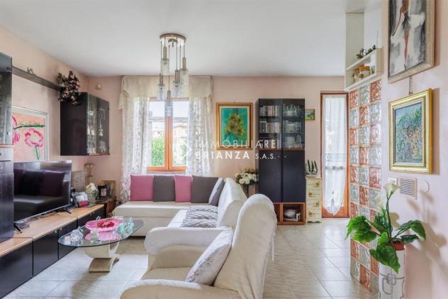 CARNATE: IN VENDITA VILLETTA BIFAMIGLIARE CON GIARDINO - Foto 4
