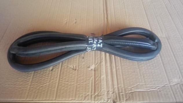 Guarnizione porta anteriore SX Mitsubishi Pajero Sport 2.5 TD 99