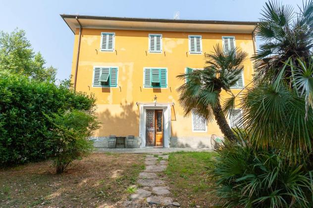 Rustico in vendita a Camaiore 220 mq Rif: 1330485