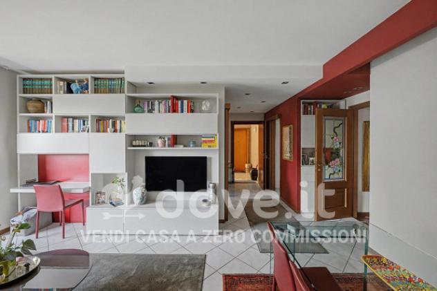 Appartamento di 100 m² con 3 locali e box auto in vendita a Albizzate - Foto 5