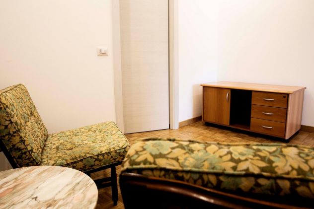 AFFITTASI STANZA PER STUDENTESSA/LAVORATRICE – Latina centro in Via Fratelli Ban - Foto 8