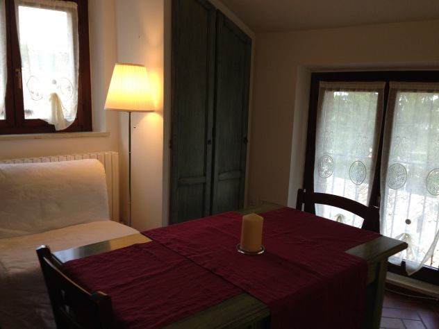 AFFITTASI MONOLOCALE IN PIENO CENTRO STORICO A URBINO - Foto 5