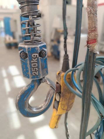 Paranco elettrico Tralift Tractel 250 Kg con braccio 5m e supporto completo - Foto 6