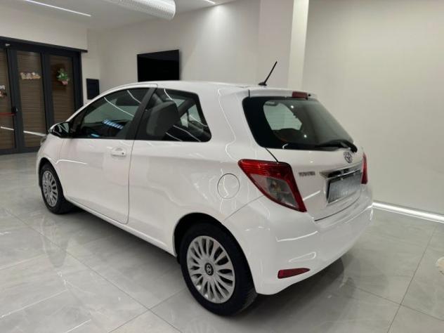 TOYOTA Yaris 1.0 5 porte Active rif. 21895725 - Foto 4