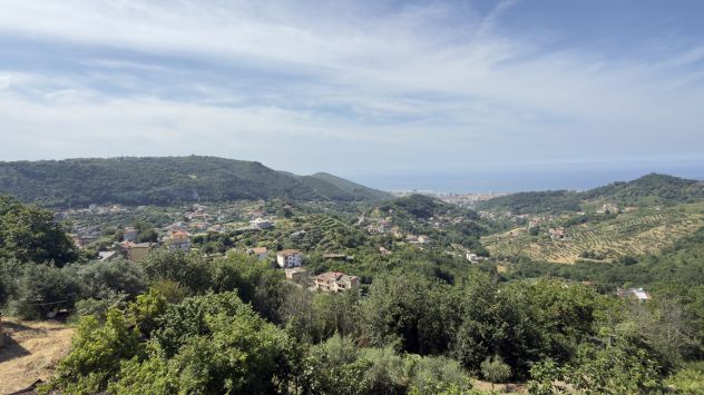 APPARTAMENTO RISTRUTTURATO SU DUE LIVELLI E VISTA MARE - Foto 10