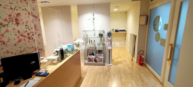 NEGOZIO di 3 vani e di 100 mq (FONTE) rif. AN105 - Foto 2