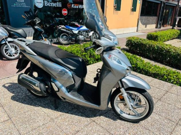 HONDA SH 300 i TUTTO INCLUSO ANCHE PASSAGGIO! MINI RATE rif. 23835955 - Foto 2