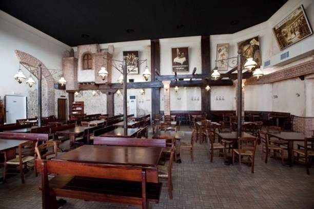 15 Set completi Tavoli e Panche per arredo pub.