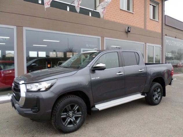 TOYOTA Hilux 2.8 D-4D A/T 4WD 48V 4 porte Double Cab Executive rif. 21729608