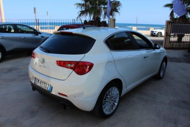 ALFA ROMEO Giulietta 2.0 JTDm-2 140 CV Distinctive rif. 23887206 - Foto 4