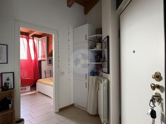 Monza Centro Bilocale mansardato con terrazzo NON ARREDATO - Foto 10