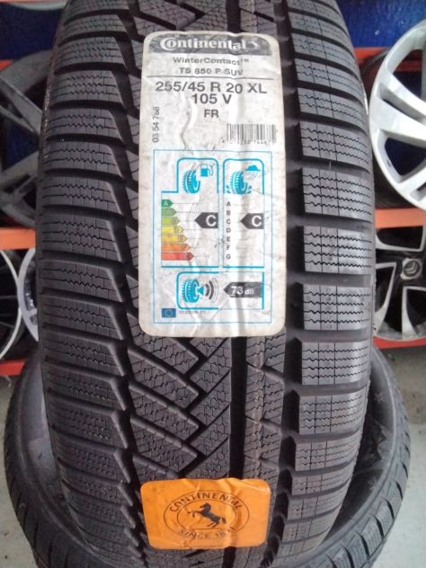 4 gomme nuove 255 45 20 105v/285 40 20 108v invernali - Foto 2