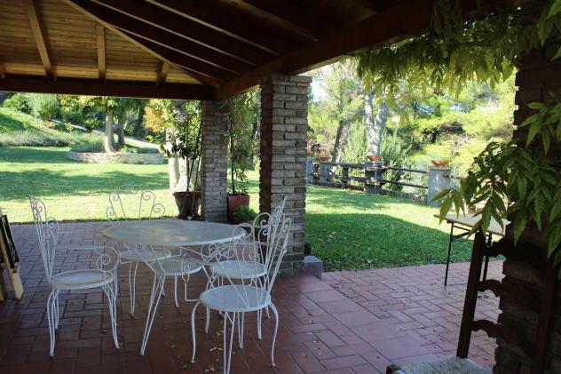 Casolare ristrutturato con vista panoramica, uliveto e garage – Un’oasi di pace tra colline e mare - Foto 14