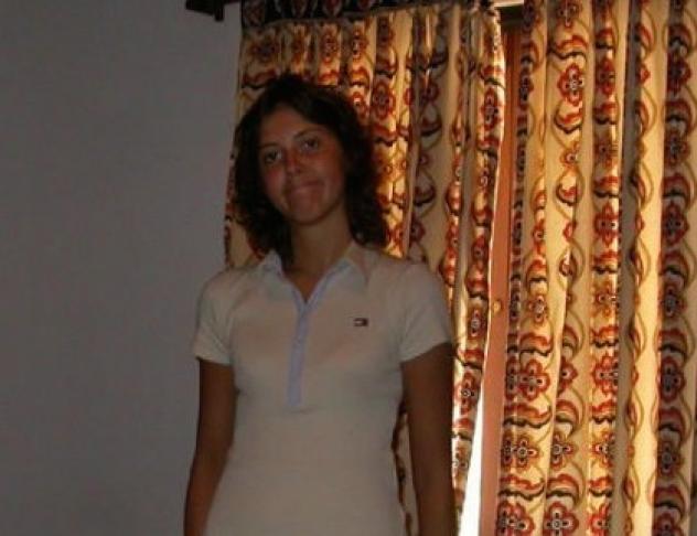Donna di Gioiosa Ionica, 33 anni. Fisico Normale Tel:
