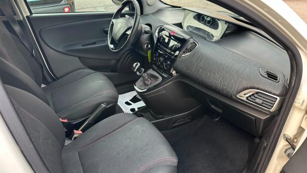 Lancia Ypsilon 1.2 69 CV 5 porte Platinum - Foto 8