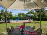 Porzione di antico casale con piscina privata ed ampio parco a Sovicille, Siena.
