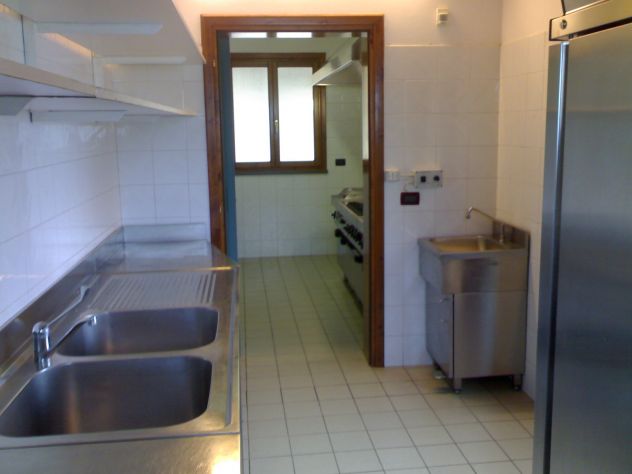 Bar Trattoria con Parco e Lago mq. 50.000 - Foto 4