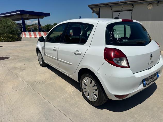 Renault Clio 1.5 dCi 75CV - Foto 4