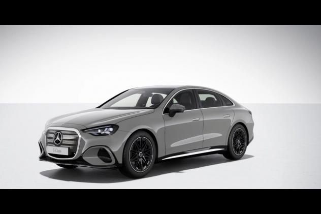 Mercedes-Benz Classe C Elettrica C 400 4MATIC con tecnologia EQ