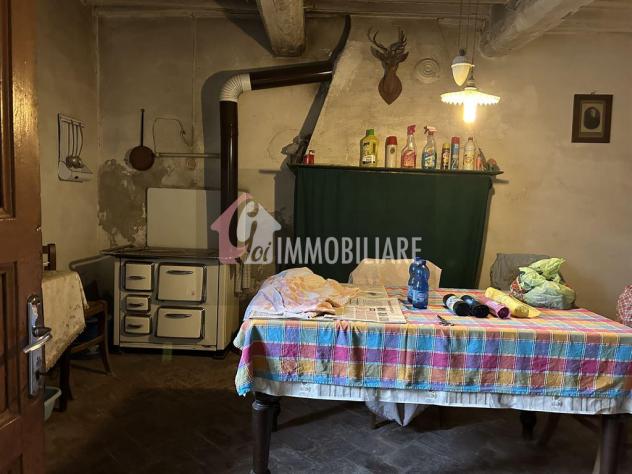 CASA SEMINDIPENDENTE CON AMPIO RUSTICO E GIARIDNO INTERNO - Foto 6
