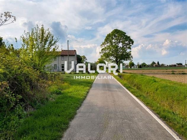 GRANDE LOTTO EDIFICABILE IMMERSO NEL VERDE CON ELEVATA CUBATURA E TOTALE INDIPENDENZA - Foto 6