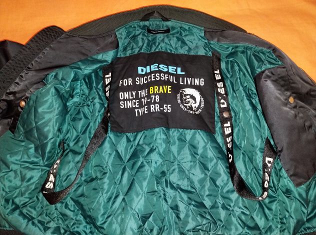 Bomber Diesel nero, con fodera interna verde. - Foto 3