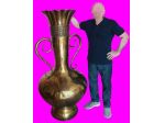 Anfora gigante in ottone