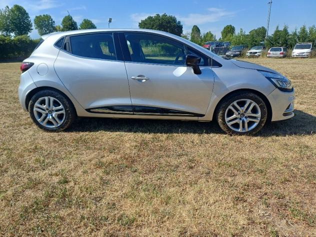 Renault Clio dCi 8V 75 CV 5 porte Moschino Zen - Foto 3