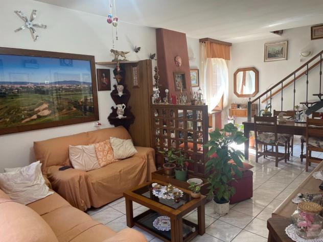 Appartamento in vendita a Asciano 180 mq Rif: 988456