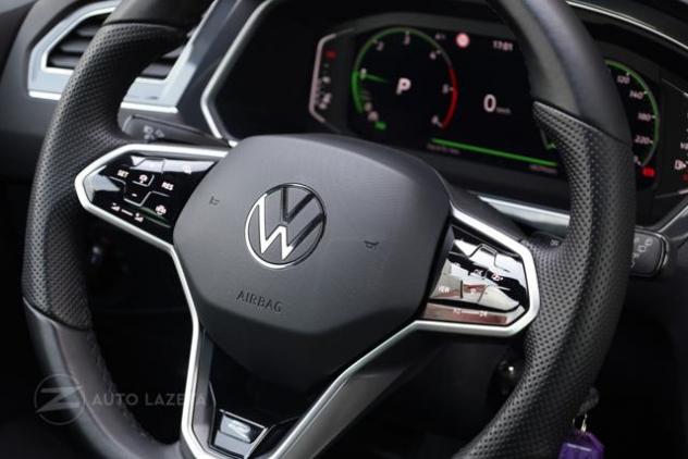 VOLKSWAGEN Tiguan 2.0 TDI 150 CV SCR DSG R-Line rif. 23775184 - Foto 8