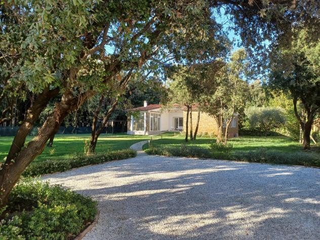 casa indipendente in vendita a Pietrasanta in zona Marina di Pietrasanta