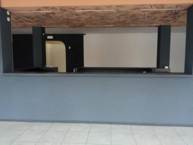 Immobile di 250 m² con 4 locali in affitto a Cavezzo - Foto 4
