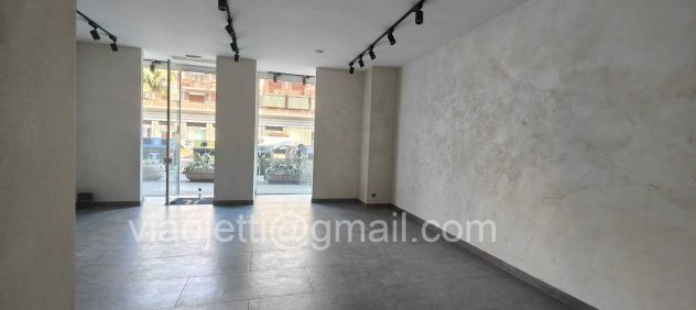 AFFITTASI Negozio di 86 mq con 2 Ampie Vetrine in Via Ugo Ojetti (Zona Talenti) - Foto 9