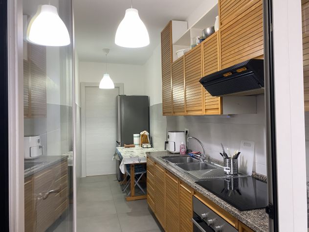 AFFITTASI STANZA PER STUDENTESSA/LAVORATRICE – Latina centro in Via Fratelli Ban - Foto 5