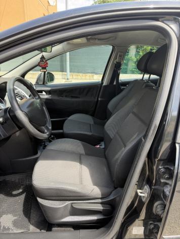 Peugeot 207 1.4 HDI - NEOPATENTATI - BUONE CONDIZIONI - - Foto 8