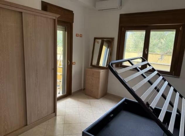 FIUMICINO GRAZIOSO BILOCALE ARREDATO CON BALCONCINO - Foto 6