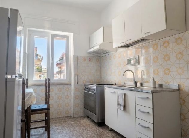 LADISPOLI QUADRILOCALE ARREDATO CON TERRAZZO PRIVATO. - Foto 7
