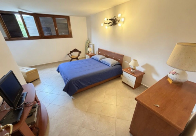 FIDENE, VIA MARIO DEL MONACO, SU DUE LIVELLI CON GIARDINO - Foto 6