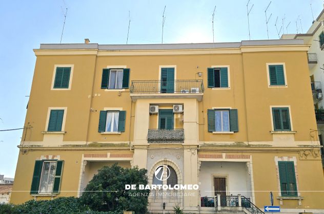 VIA C.BATTISTI RIFINITO APPARTAMENTO CON CORTILE - Foto 9