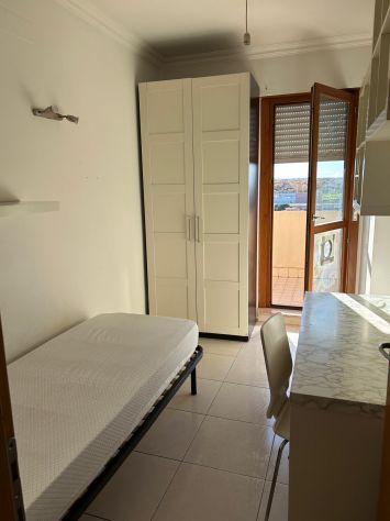 APPARTAMENTO ROMA VIA TRUFFI - STANZA SINGOLA ARREDATA - Foto 4