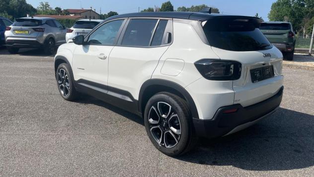 Jeep Avenger e-Hybrid 1.2 MHEV e-Hybrid Turbo Summit DCT 6 - Foto 5