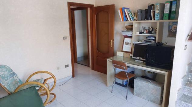 Villetta a schiera di 280 m² con più di 5 locali e box auto in vendita a None - Foto 10